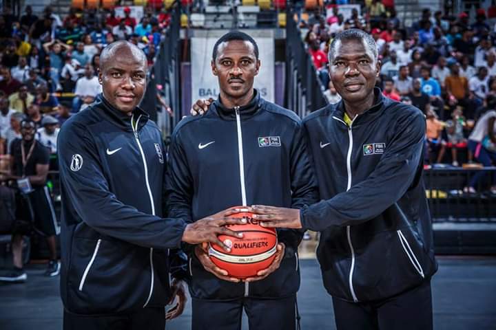 Kingsley Ojeaburu of Nigeria in the middle